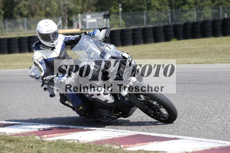 /Archiv-2025/49 26.08.2025 Cornu Master School ADR/gruen-vert/17